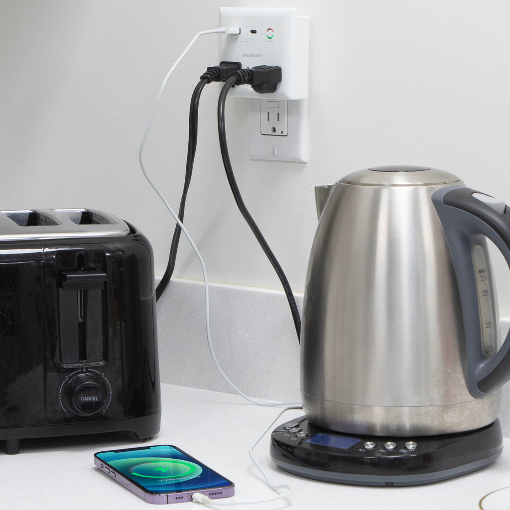 3 Outlet 2 USB Wall Tap with USB-C -3.1A